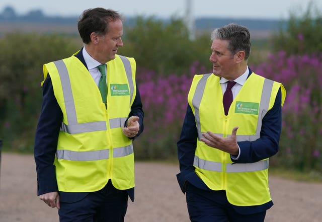 Scottish Power chief executive Keith Anderson with Labour leader Keir Starmer