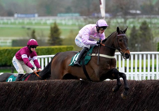 Global Citizen and Luca Morgan in the Johnny Henderson Grand Annual Challenge Cup Chase at Cheltenham