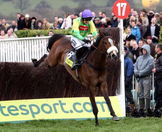 Kauto Star, under Ruby Walsh, on his way to a second Gold Cup victory in 2009