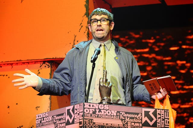Dan Renton Skinner, most famous for his portrayal of comedy character Angelos Epithemiou, took over the role of Kevin Tonkinson for the short-lived Mike Bassett TV series.