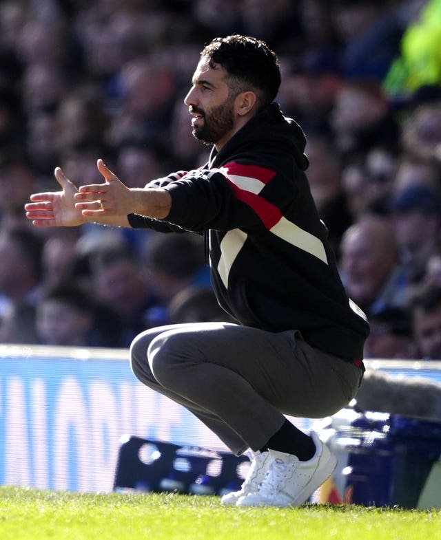 Ruben Amorim pointing instructions on the touchline