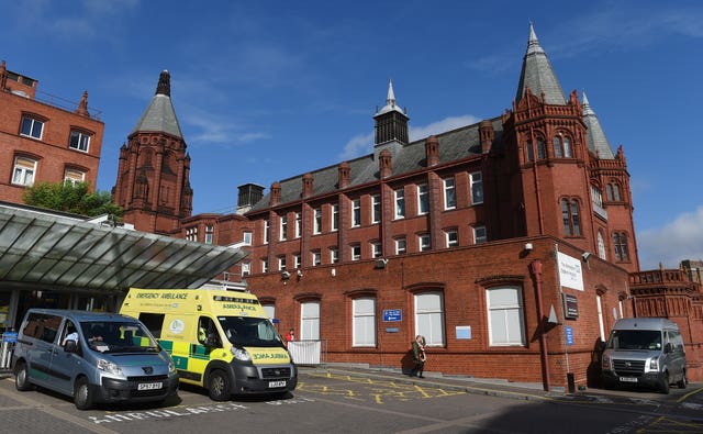 Jeremy Hunt visits Birmingham Children’s Hospital