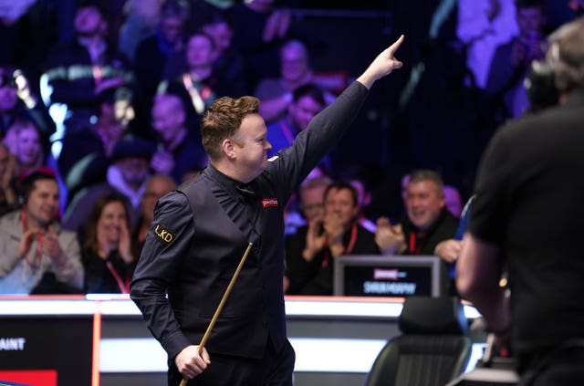 Shaun Murphy celebrates winning his semi-final match at the 2025 Masters