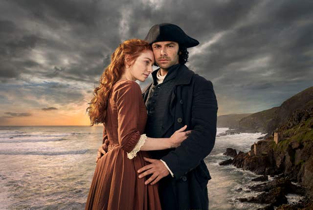 Eleanor Tomlinson as Demelza and Aidan Turner as Ross Poldark 