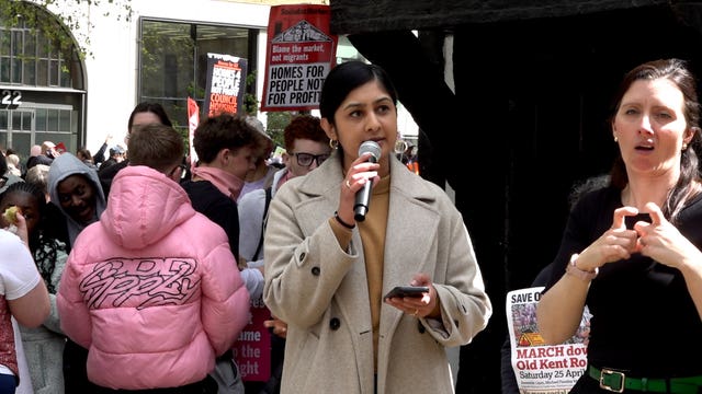 Zarah Sultana speaks to the demo