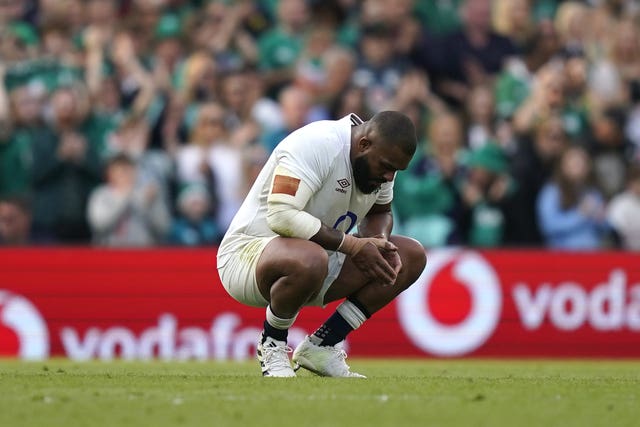 Kyle Sinckler grabbed a late consolation try for England