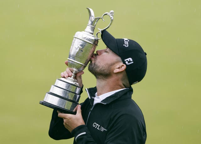 Brian Harman kisses the Claret Jug