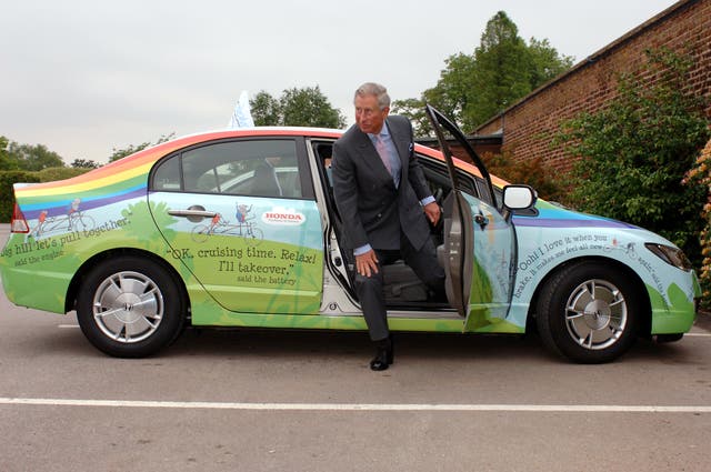 Royalty – Prince of Wales – Eco Cars – Hampton Court Palace