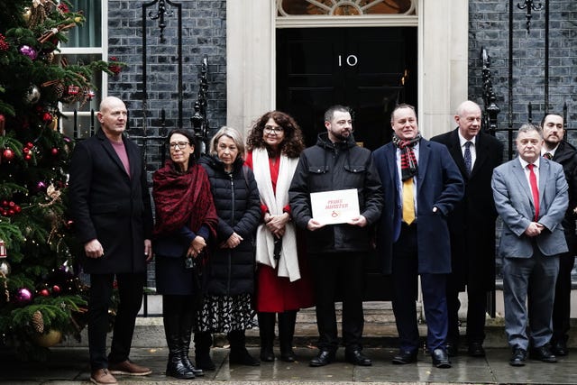 Campaigners delivering letter to No 10