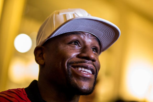Manny Pacquiao has urged Floyd Mayweather (pictured) to come out of retirement 