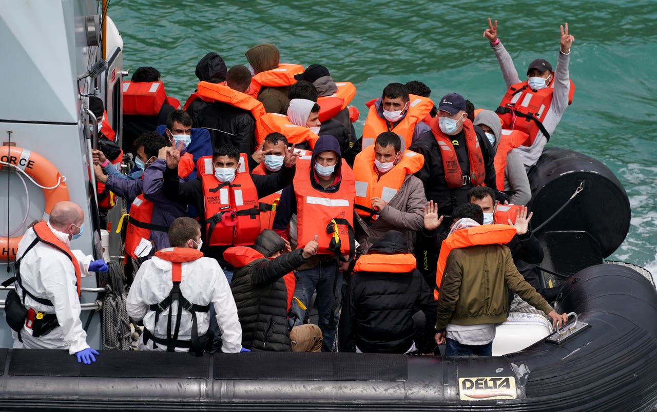 More than 200 migrants attempt Channel crossing as tougher penalties