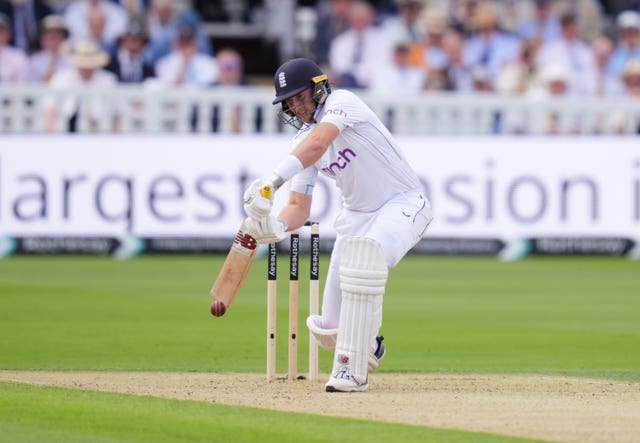 Joe Root batting for England against Sri Lanka