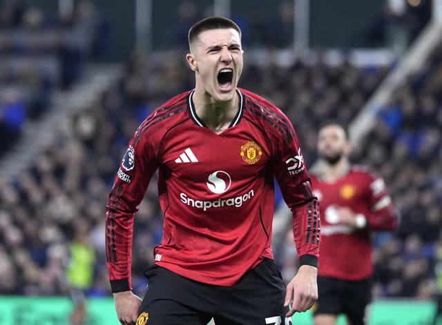 Benjamin Sesko celebrates