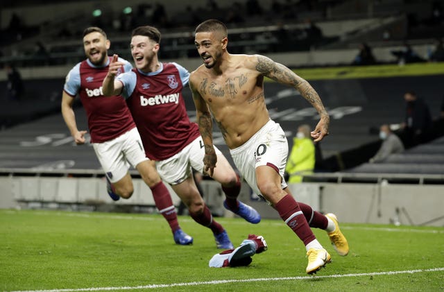 Manuel Lanzini struck a stunning late equaliser