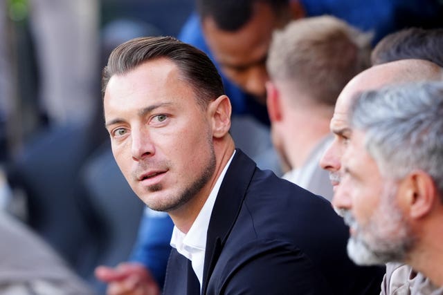 Matthias Jaissle on the bench watching on