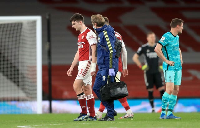 Kieran Tierney walks off in a big injury blow for Arsenal