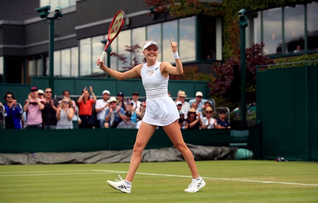 Harriet Dart advanced to the second round at SW19