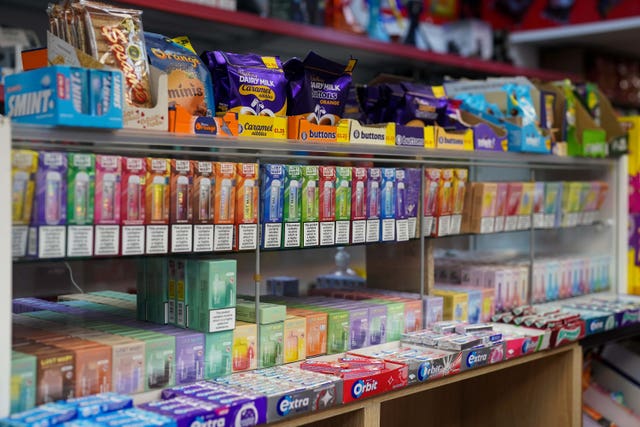 Government urged to crack down on cheap vapes circumventing single-use ban 