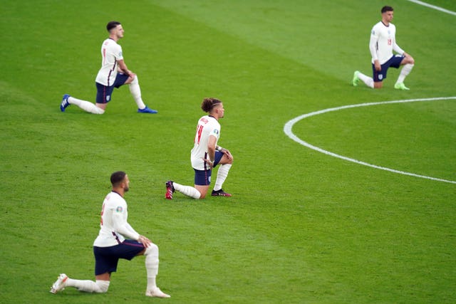 England players take the knee