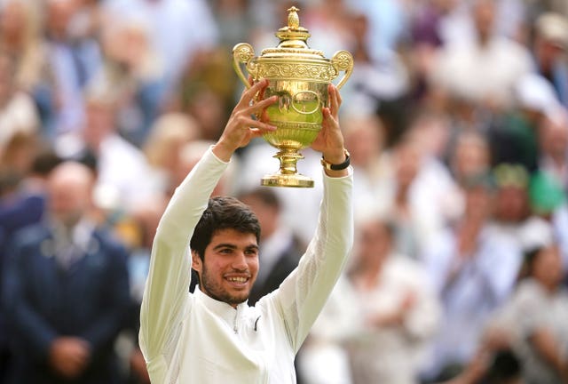 Wimbledon champion Carlos Alcaraz has withdrawn from the Barcelona Open because of injury