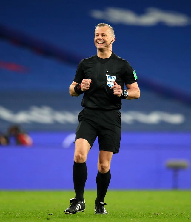 Bjorn Kuipers is Sunday's referee