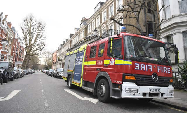 Man dies in London fire