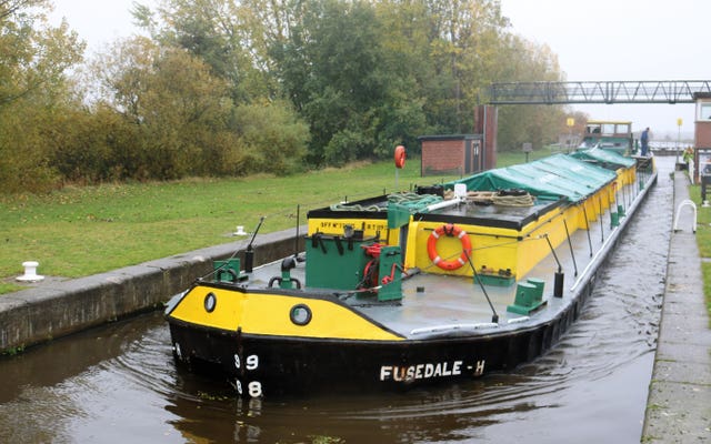 First commercial barge deliveries to Leeds in 20 years