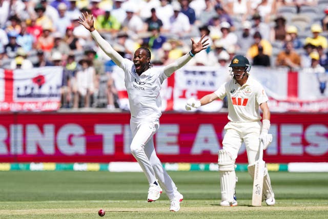 Jofra Archer appeals for a wicket