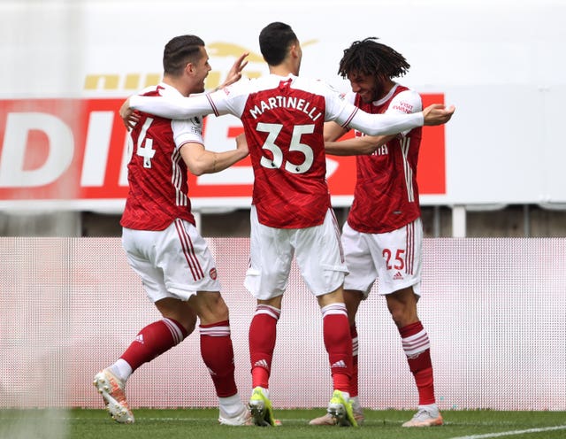 Arsenal eased to victory 