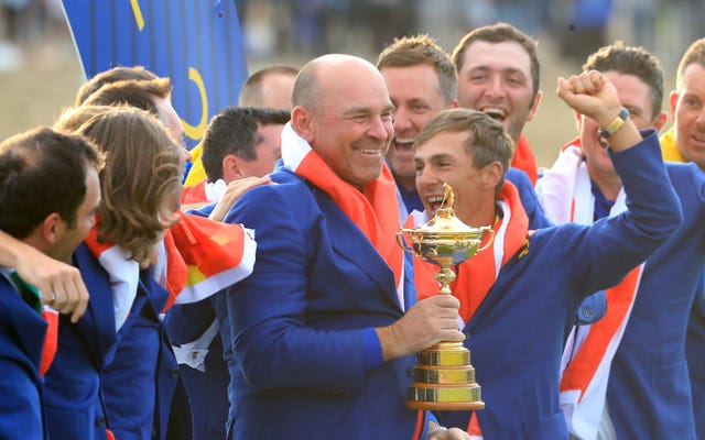 Thomas Bjorn with his victorious 2018 Ryder Cup team