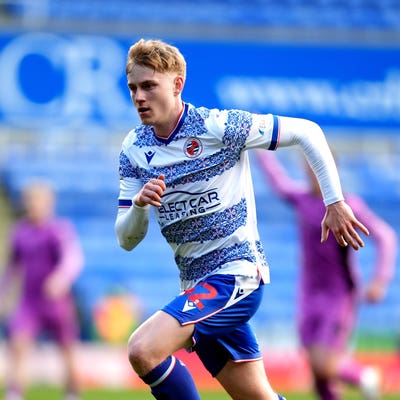 Paddy Lane strike sends Reading into play-off places