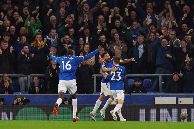 Andros Townsend celebrates scoring Everton's second goal