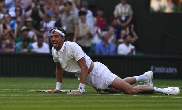 Arthur Rinderknech celebrates his victory 