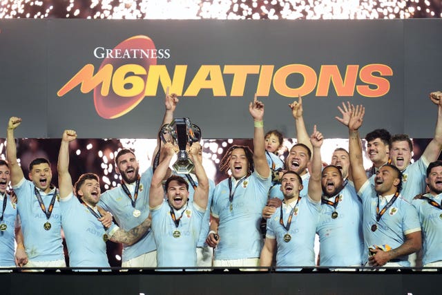 France celebrate winning the Six Nations