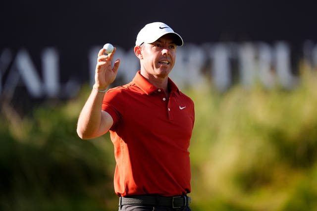 Rory McIlroy acknowledges the crowd