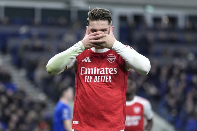 Viktor Gyokeres celebrates scoring against Everton 