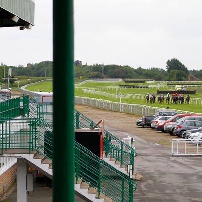 The Stony Baker makes 200-1 splash at Catterick