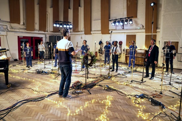 The choir rehearsing with Justin Bieber. Carsten Windhorst