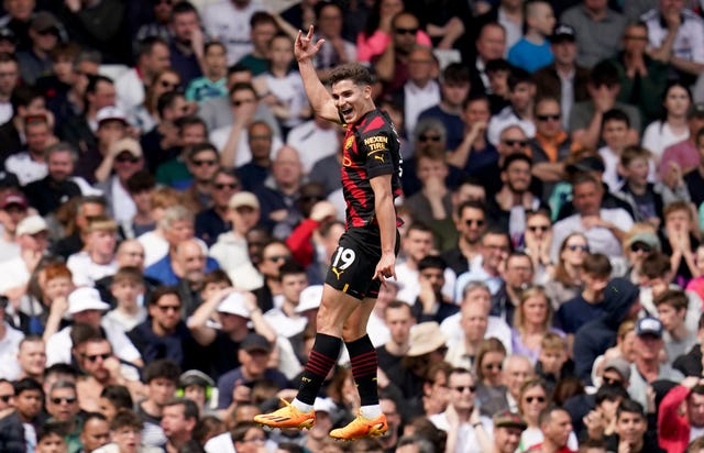 Julian Alvarez celebrates his goal 