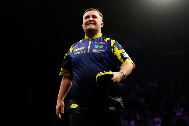  Luke Littler reacts after losing his match 