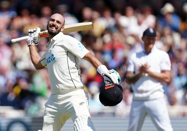 Daryl Mitchell celebrates his century