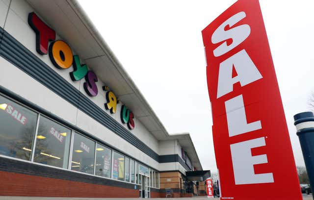 Toys R Us to close stores