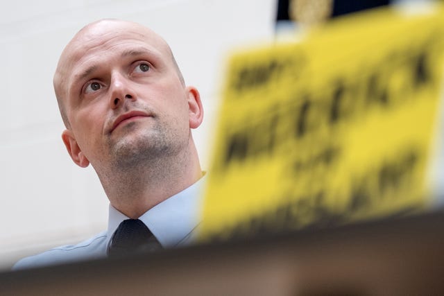 Headshot of Stephen Flynn