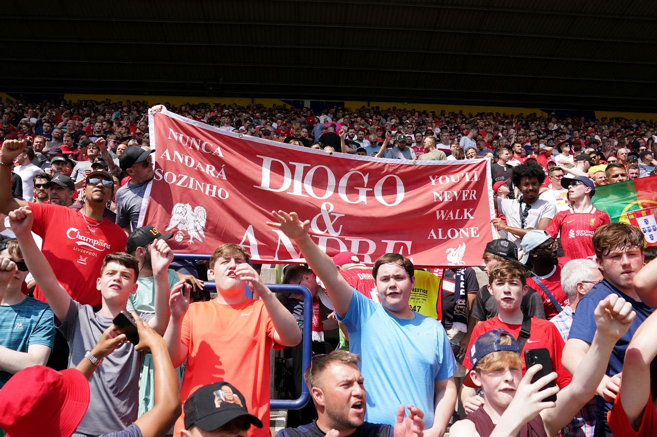 Liverpool pay emotional tribute to Diogo Jota ahead of Preston friendly ...