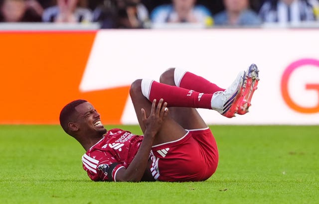 Alexander Isak on the floor injured