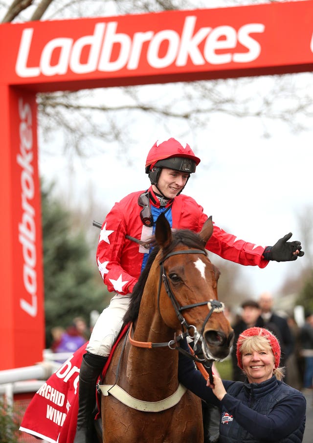 Ladbrokes Christmas Festival – Day Two – Kempton Racecourse