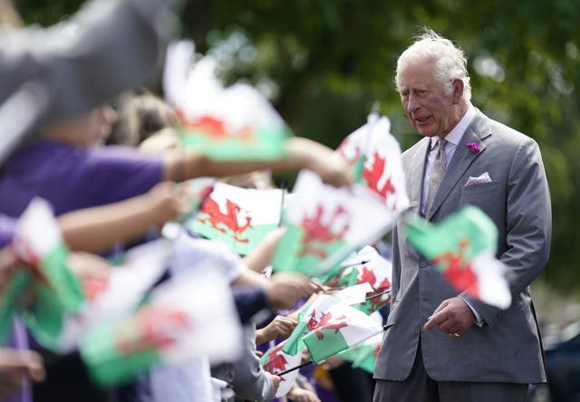 Royal visits for Wales Week