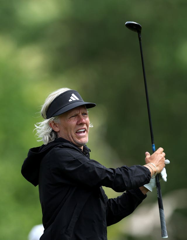 Jimmy Bullard swinging a golf club