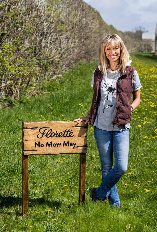 Michaela Strachan in a field