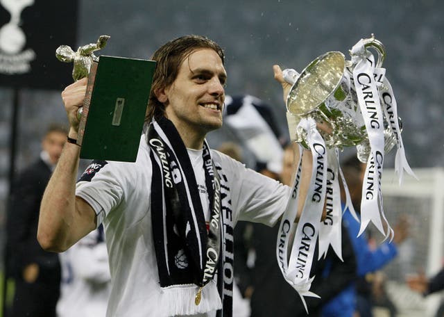 Jonathan Woodgate celebrates with the Carling Cup in 2008